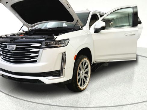 Used 2021 Cadillac Escalade Premium Luxury Platinum RWD image 10