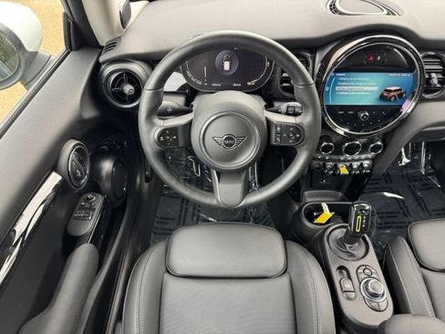 Certified 2024 MINI Cooper SE FWD image 19