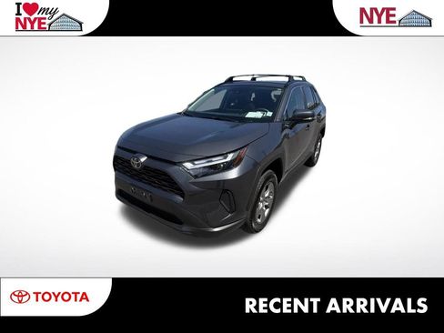 Used 2025 Toyota RAV4 XLE w/ Convenience Package AWD/4WD image 1