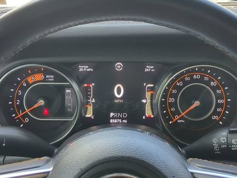 Used 2021 Jeep Wrangler Unlimited Sahara AWD/4WD image 33