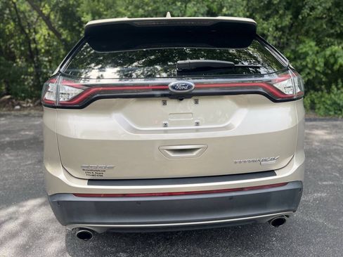 Used 2018 Ford Edge Titanium w/ Ford Safe & Smart Package FWD image 5