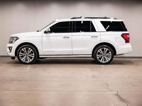 Used 2021 Ford Expedition Platinum image 2