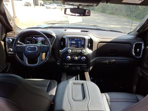 Used 2021 GMC Sierra 1500 Denali w/ Driver Alert Package II AWD/4WD image 4