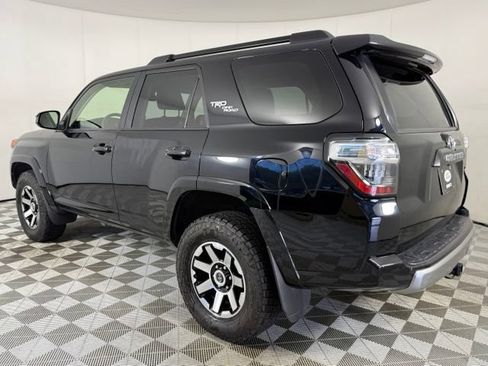 Used 2022 Toyota 4Runner TRD Off-Road AWD/4WD image 4