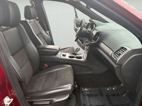 Used 2020 Jeep Grand Cherokee Laredo w/ Quick Order Package 2BN North AWD/4WD image 13