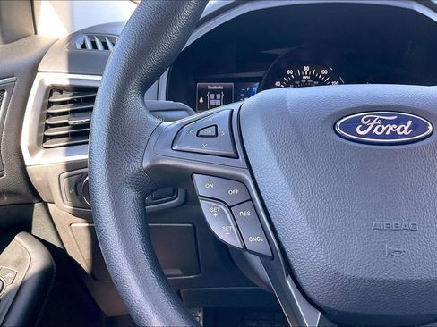 Certified 2022 Ford Edge SE image 10