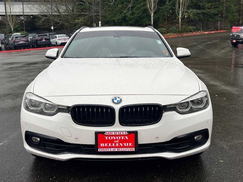 Used 2018 BMW 330i xDrive Wagon image 3