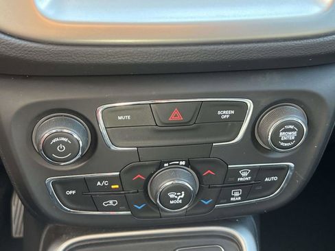 Certified 2018 Jeep Compass Latitude w/ Popular Equipment Group AWD/4WD image 30
