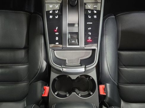 Certified 2023 Porsche Macan GTS AWD/4WD image 20