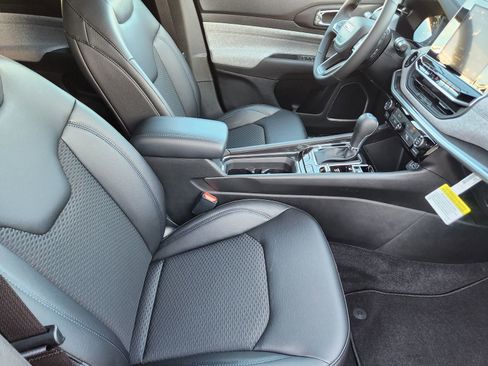 New 2026 Jeep Compass Latitude image 13