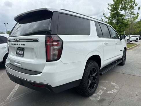 Used 2022 Chevrolet Suburban Z71 AWD/4WD image 8