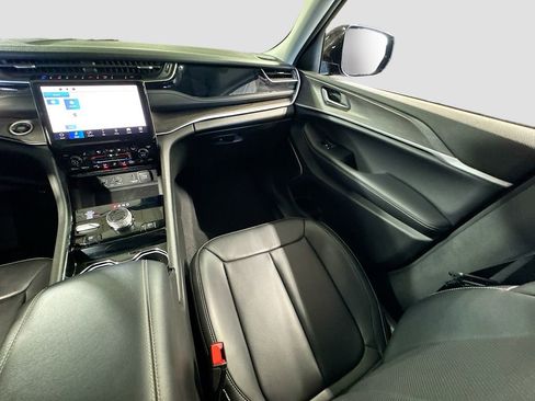 Used 2023 Jeep Grand Cherokee 4WD 4xe w/ Luxury Tech Group II image 16