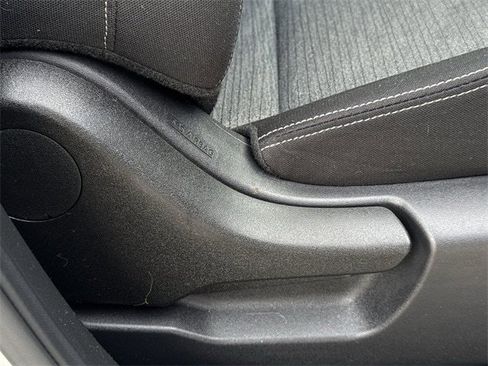 Used 2022 Nissan Rogue SV image 29