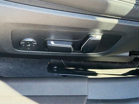 Used 2025 BMW 330i Sedan RWD image 25