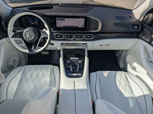 New 2026 Mercedes-Benz Maybach GLS 600 4MATIC image 2