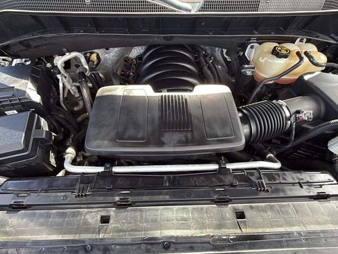 Used 2019 Chevrolet Silverado 1500 LTZ w/ LTZ Plus Package AWD/4WD image 24
