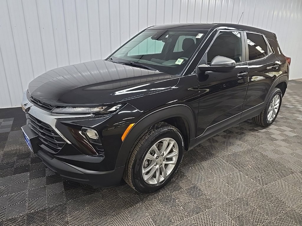 Used 2025 Chevrolet TrailBlazer LS w/ LS Convenience Package AWD/4WD image 8