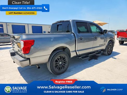 Used 2019 Nissan Titan SL w/ Midnight Edition AWD/4WD image 4