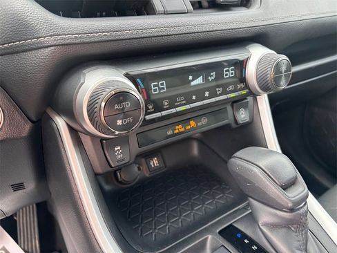 Certified 2023 Toyota RAV4 XLE image 20