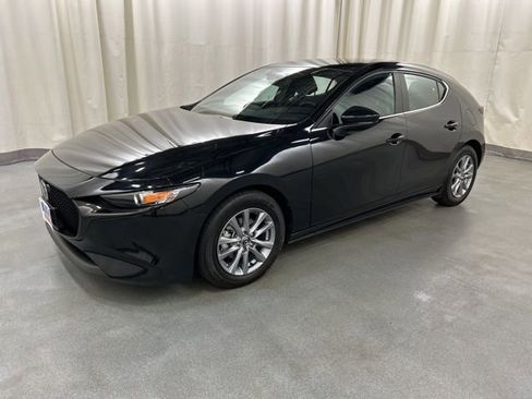 Used 2025 MAZDA MAZDA3 s FWD image 2