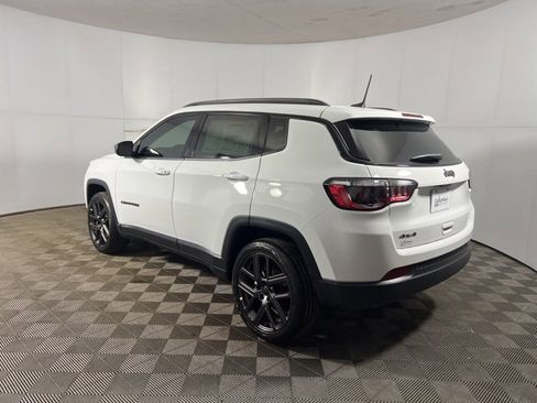 New 2026 Jeep Compass Latitude image 4