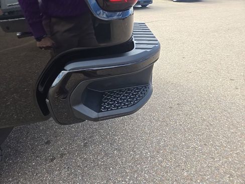 Used 2022 GMC Sierra 2500 AT4 w/ Gooseneck/5TH Wheel Package image 46