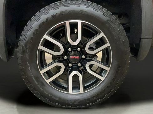 Used 2022 GMC Sierra 1500 AT4 w/ AT4 Preferred Package AWD/4WD image 34