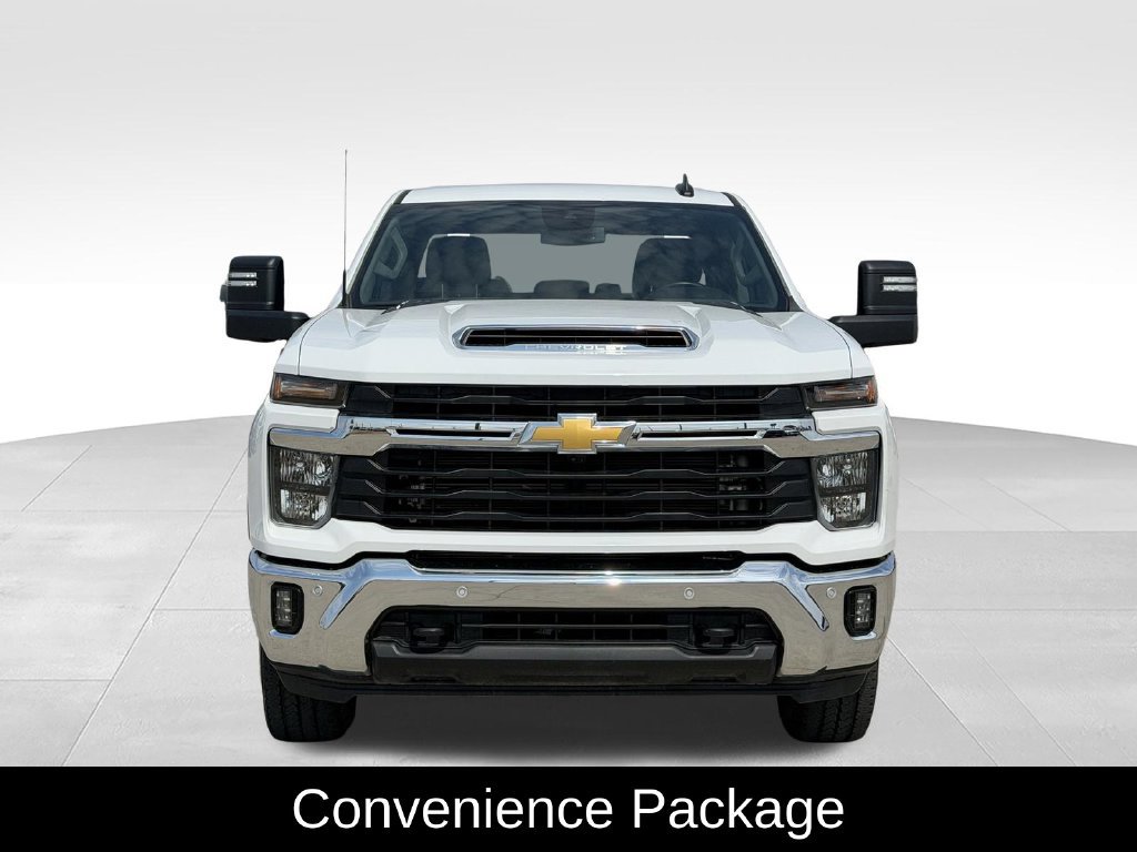 Used 2025 Chevrolet Silverado 2500 LT w/ Safety Package AWD/4WD image 3