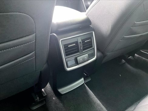 Used 2022 Subaru Forester Premium AWD/4WD image 34