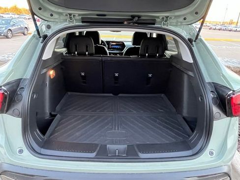 Used 2025 Chevrolet Trax ACTIV w/ Sunroof Package image 16