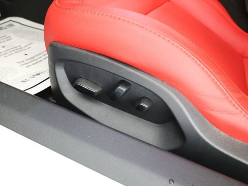 Used 2016 Chevrolet Corvette Z06 w/ 3LZ Preferred Equipment Group image 11