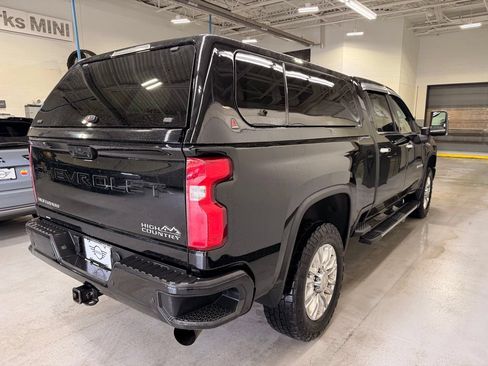 Used 2022 Chevrolet Silverado 3500 High Country w/ Z71 Off-Road Package AWD/4WD image 6
