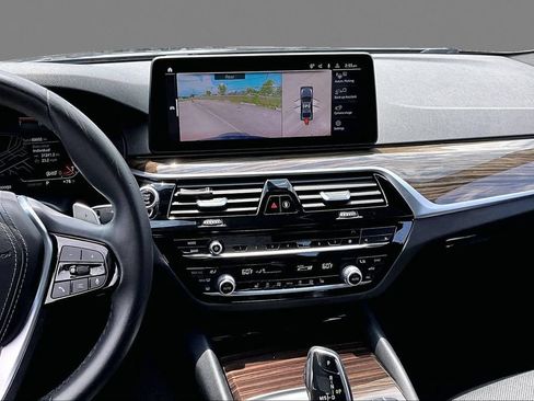 Used 2021 BMW 530i RWD image 6