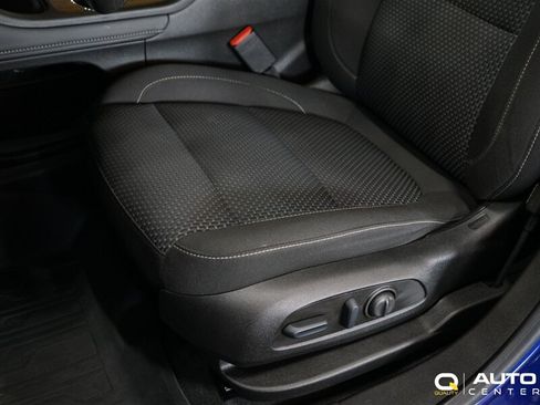 Used 2023 GMC Acadia SLE w/ Infotainment Package AWD/4WD image 13