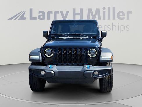 Used 2023 Jeep Wrangler Unlimited w/ 8.4" Radio Group AWD/4WD image 8