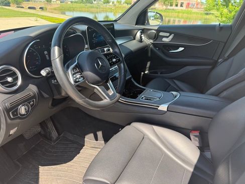 Used 2021 Mercedes-Benz GLC 300 4MATIC image 11