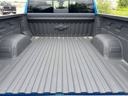 Used 2024 Chevrolet Silverado 1500 LTZ w/ LTZ Premium Package AWD/4WD image 12