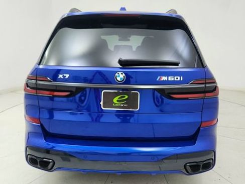 Used 2025 BMW X7 M60i image 5