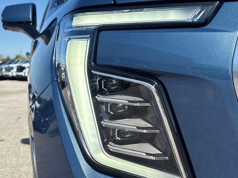 New 2026 GMC Yukon Denali w/ Denali Reserve Package AWD/4WD image 11
