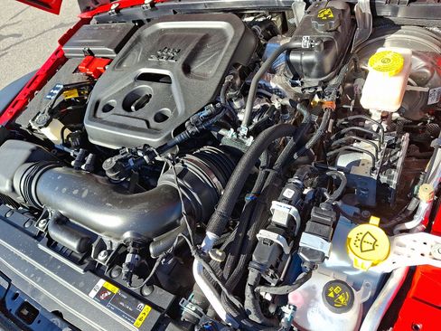 Used 2025 Jeep Wrangler Sport image 26