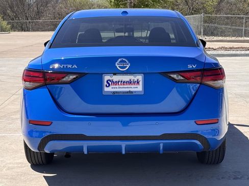 Used 2023 Nissan Sentra SV image 5