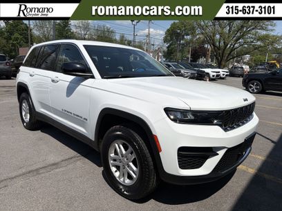 Used 2022 Jeep Grand Cherokee Laredo w/ Luxury Tech Group I