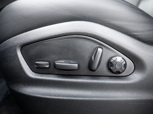 Certified 2025 Porsche Cayenne Coupe AWD/4WD image 16