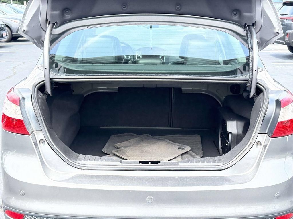 Used 2014 Ford Focus Titanium FWD image 14