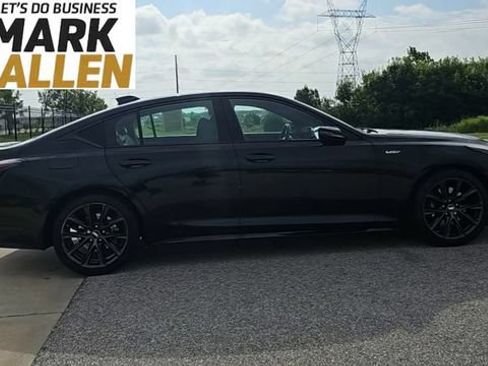Used 2025 Cadillac CT5 V RWD image 9