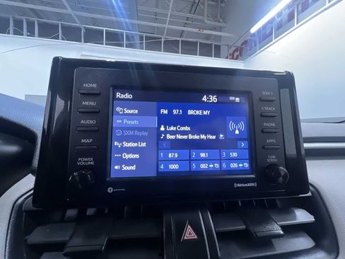 Used 2021 Toyota RAV4 XLE image 25