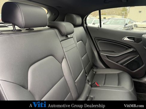 Used 2018 Mercedes-Benz GLA 250 4MATIC image 28