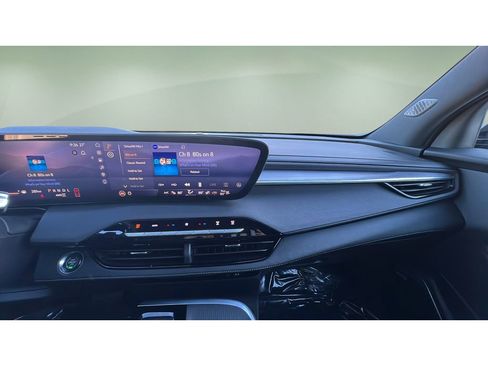 Certified 2025 Buick Enclave Sport Touring image 17