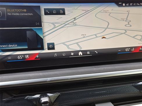 New 2026 BMW X5 xDrive50e w/ Premium Package image 21