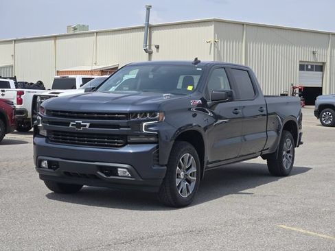 Used 2021 Chevrolet Silverado 1500 RST w/ Convenience Package II AWD/4WD image 3